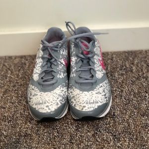 Nike Training Tennis Shoes Size 9